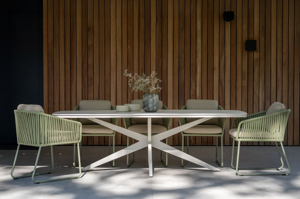 Yoi Calma dining tafel 240 x 110 cm half-ovaal