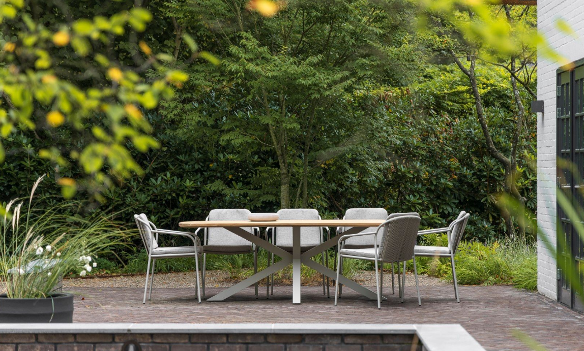 Yoi Noas dining, 280 x 100 cm