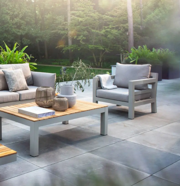 Yoi Midori lounge chair