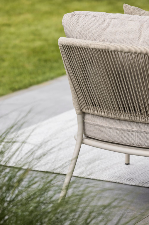 Yoi Forio - low dining chair